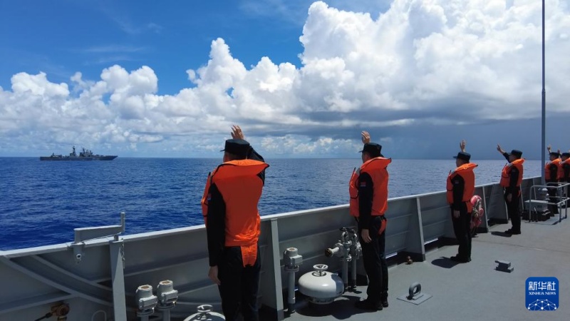 Marinhas chinesa e russa concluem patrulha conjunta