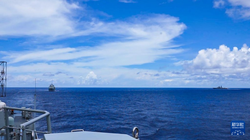 Marinhas chinesa e russa concluem patrulha conjunta