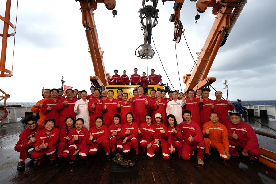 Novo explorador de águas profundas da China, Haiqin, conclui missão no Mar da China Meridional