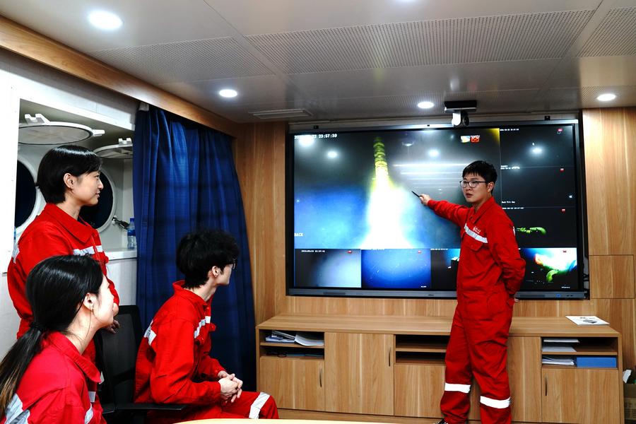 Novo explorador de águas profundas da China, Haiqin, conclui missão no Mar da China Meridional