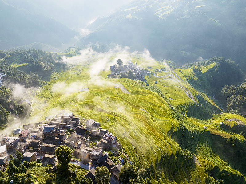 Guizhou: habitantes de Congjiang implementam modelo de desenvolvimento fundindo agricultura com turismo