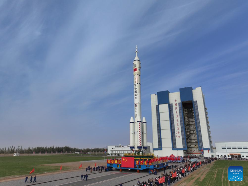 China se prepara para lançar nave espacial tripulada Shenzhou-21