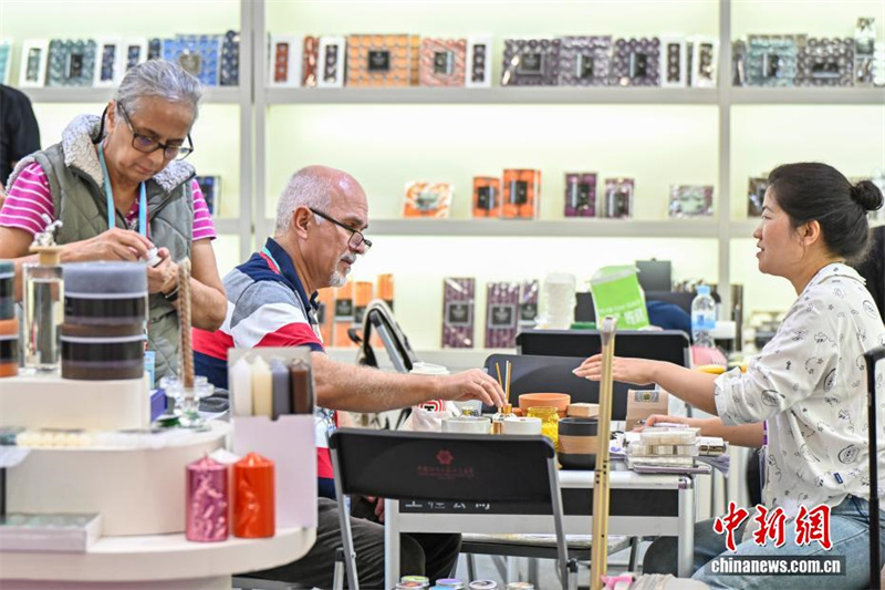 Encerrada segunda fase da 138ª Feira de Cantão, quase 240 mil consumidores estrangeiros marcam presença