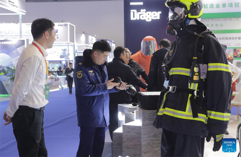 Exposição Internacional de Gestão de Emergências da China começa em Beijing