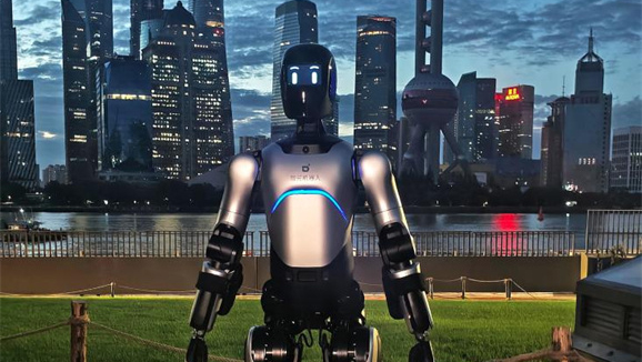 Robô humanoide estabelece recorde mundial do Guinness para caminhada interprovincial O robô "Expedition A2" estabeleceu um novo recorde mundial do Guinness.