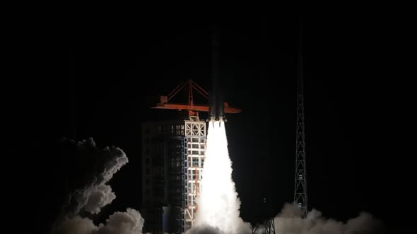 China lança novo grupo de satélites para internet