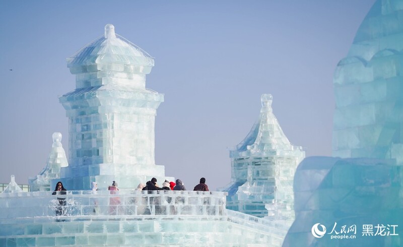 27ª edição do Mundo de Gelo e Neve de Harbin é oficialmente inaugurada