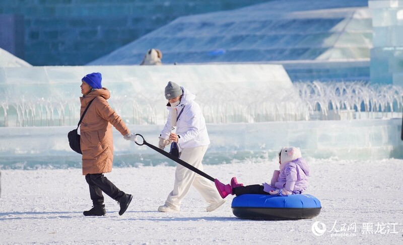 27ª edição do Mundo de Gelo e Neve de Harbin é oficialmente inaugurada