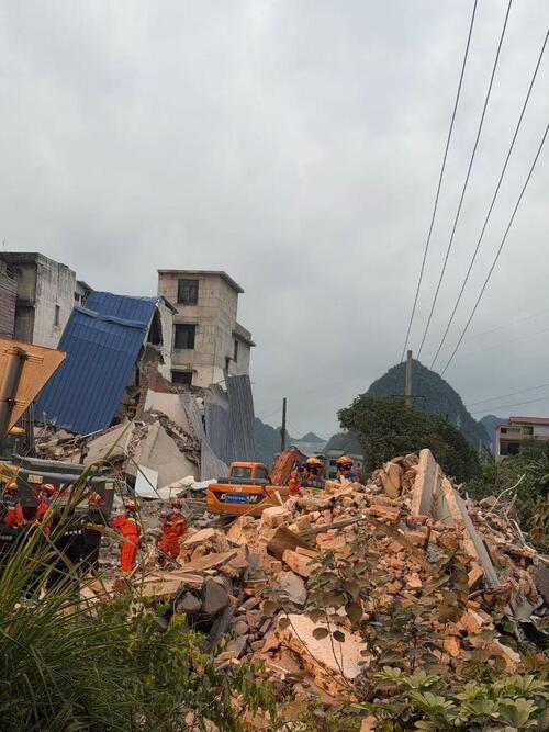 China envia suprimentos centrais de socorro em desastres para Guangxi