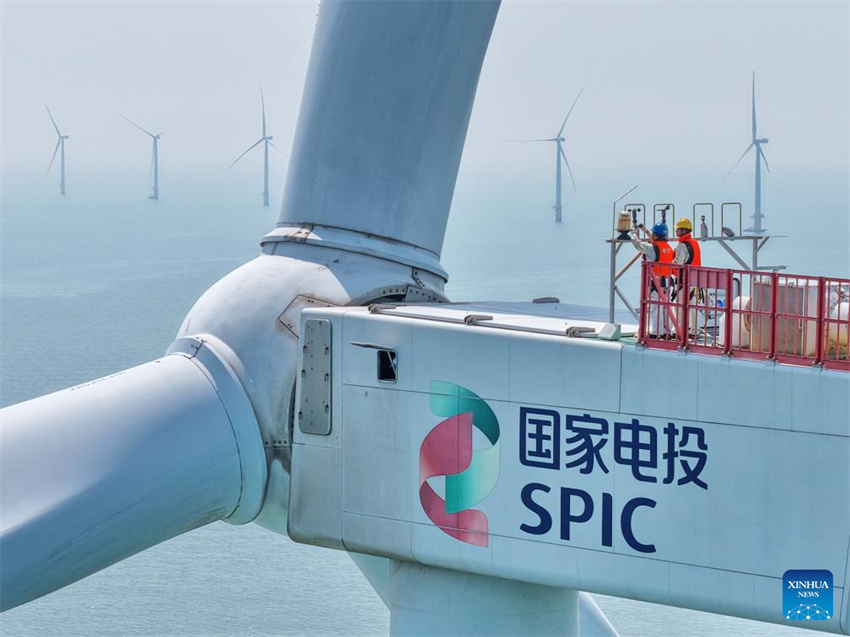 Manutenção em andamento em parque eólico offshore em Jiangsu visa garantir fornecimento estável de energia