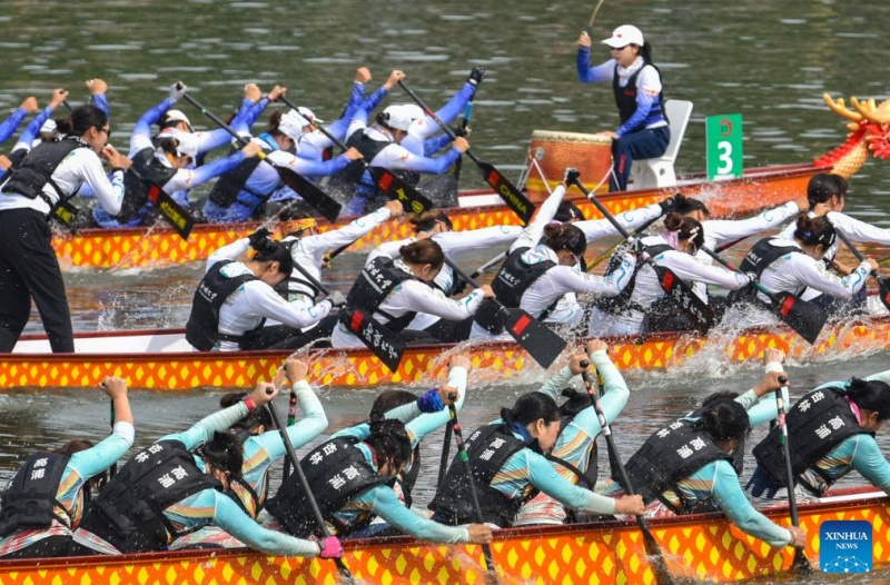 Várias atividades temáticas de barcos-dragão realizadas na China