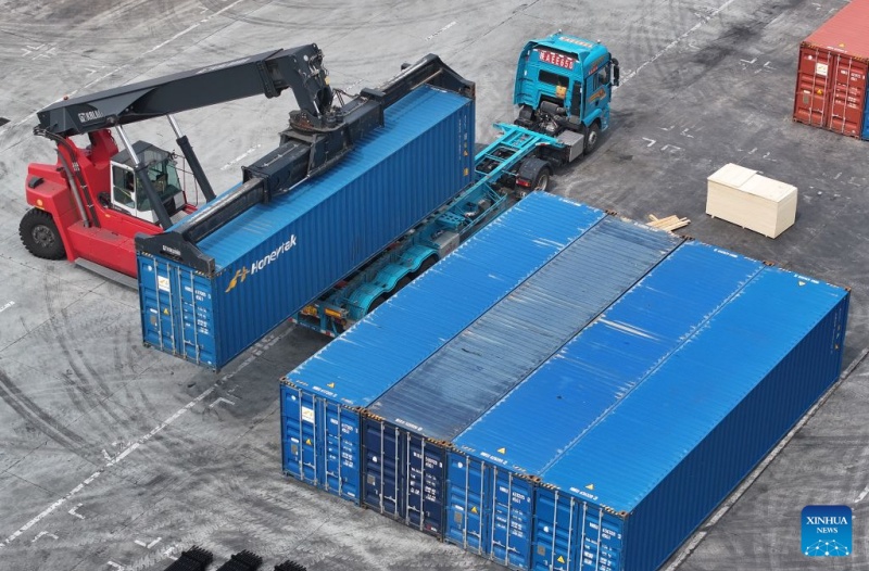 Trem de carga China-Europa: uma artéria de crescimento entre Xi'an e Almaty