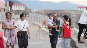 Província chinesa de Zhejiang ativa resposta de emergência de nível máximo com a aproximação do tufão SaudelA província de Zhejiang elevou sua resposta de emergência para tufões ao Nível I, o nível mais alto, às 20h de quinta-feira, devido à previsão de que o tufão Saudel, o 18º do ano, atinja a costa da província.