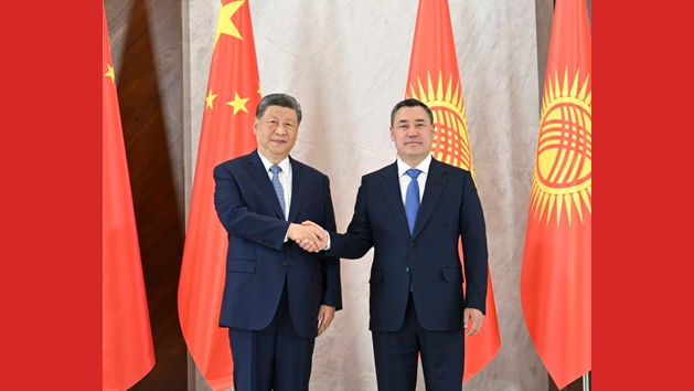 Xi Jinping diz que China está pronta para trabalhar com Quirguistão para fortalecer alinhamento das estratégias de desenvolvimento