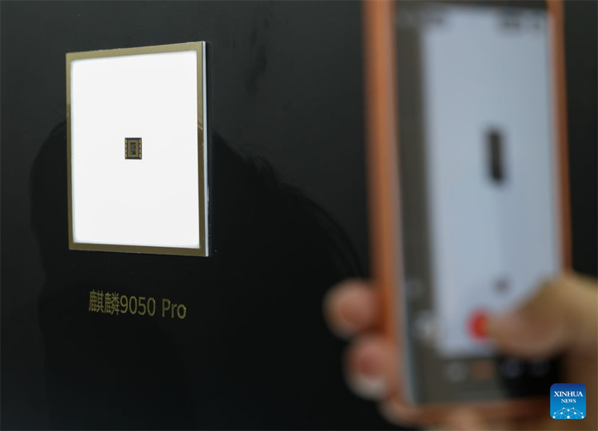 Huawei apresenta o chip Kirin 9050 Pro de alto desempenho