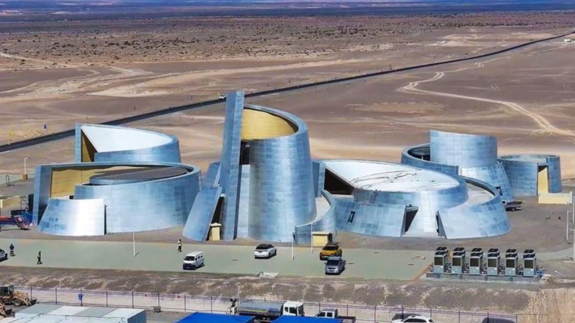Primeiro museu do mundo dedicado a répteis voadores pré-históricos é inaugurado em Xinjiang, noroeste da ChinaUm museu de ciências focado em pterossauros, répteis alados intimamente relacionados aos dinossauros, foi inaugurado no domingo na Região Autônoma Uigur de Xinjiang, no noroeste da China.