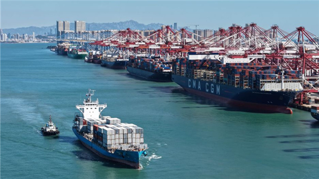 Porto de Qingdao continua expandindo seus serviços globais de transporte marítimo
