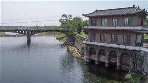 China adiciona 4 sítios históricos de irrigação à Lista do Patrimônio MundialQuatro projetos de irrigação chineses foram recentemente designados como Patrimônio Mundial da UNESCO, elevando o número total de sítios desse tipo na China para 46, anunciou o Ministério de Recursos Hídricos nesta quinta-feira (15).