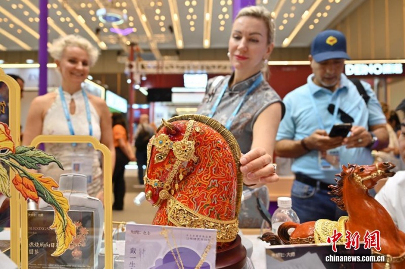 Segunda fase da 140ª Feira de Cantão: produtos de estilo chinês tornam-se nova vitrine das exportações chinesas
